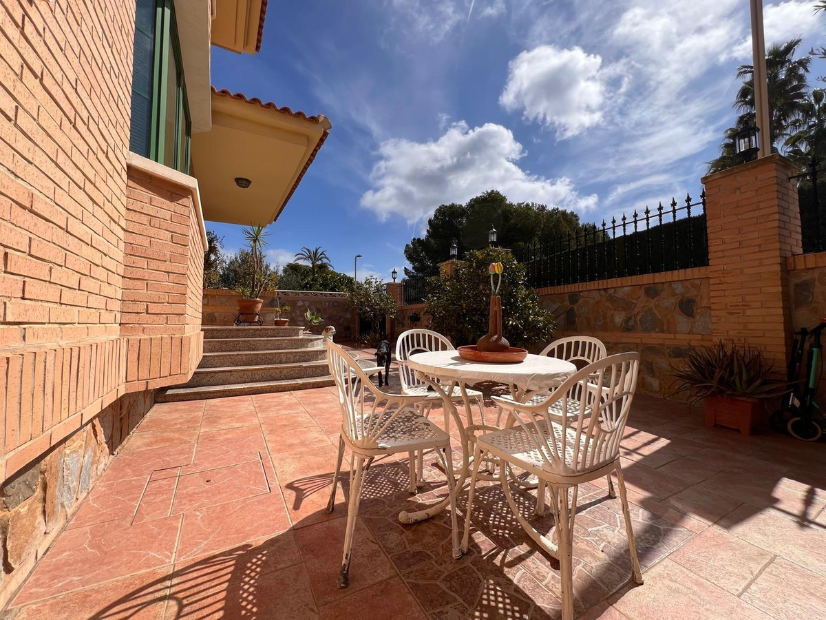 ShowFeedImage House – Bungalow in Benidorm