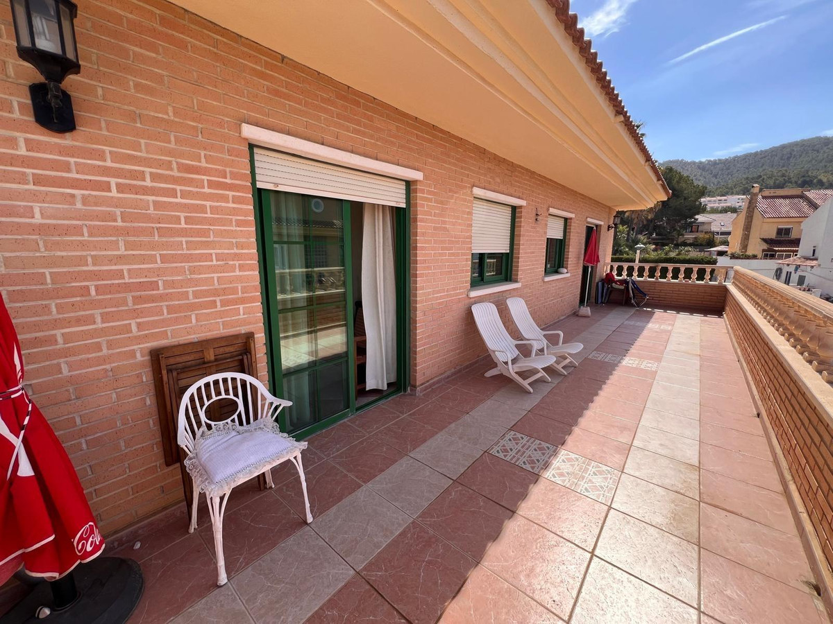 ShowFeedImage House – Bungalow in Benidorm