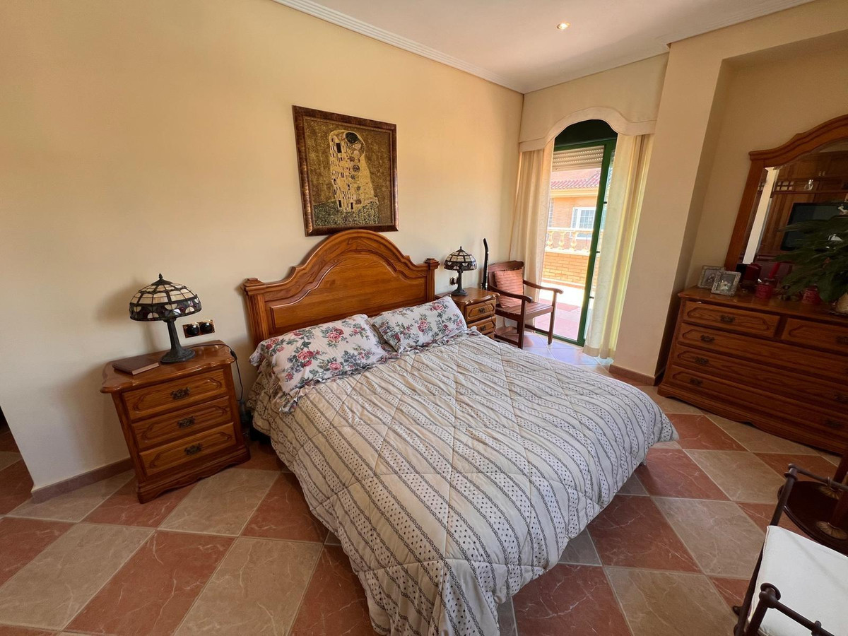 ShowFeedImage House – Bungalow in Benidorm