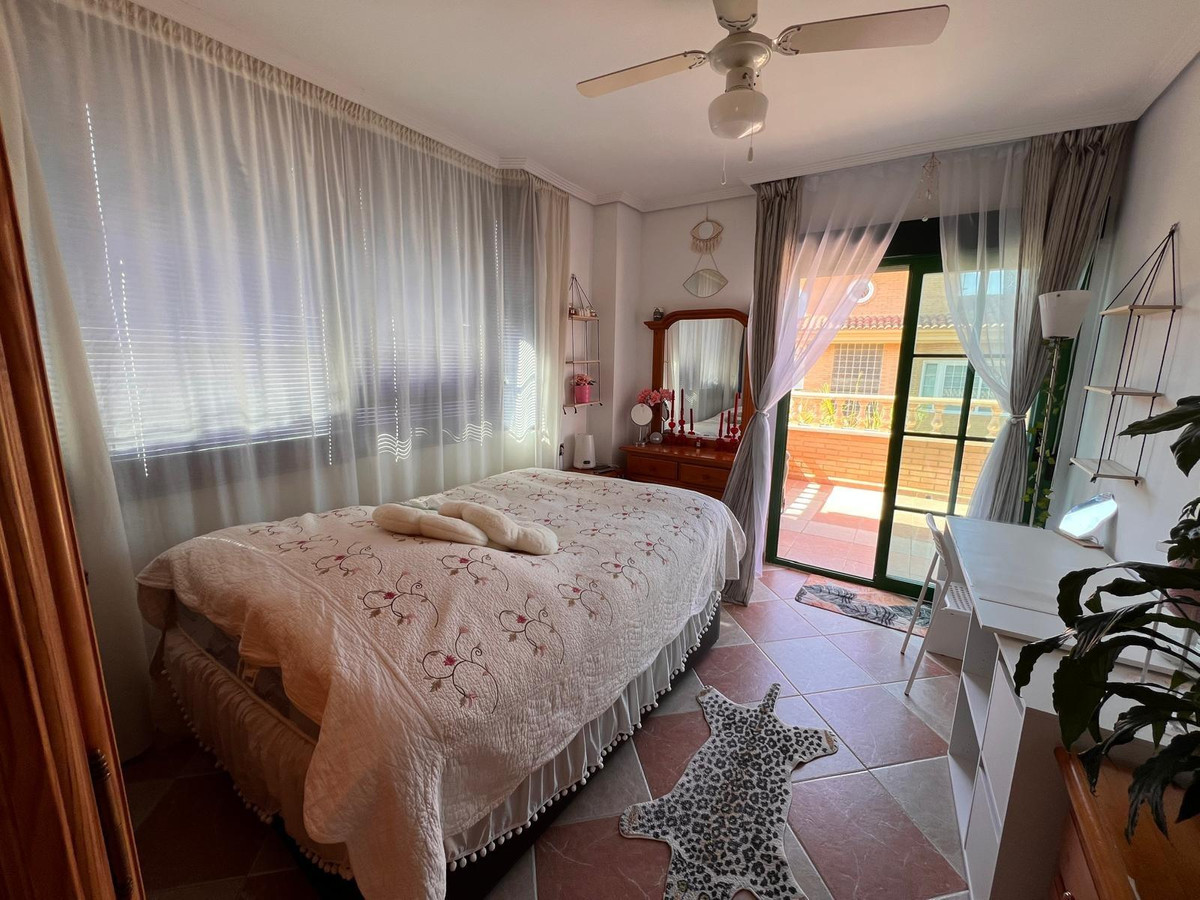 ShowFeedImage House – Bungalow in Benidorm