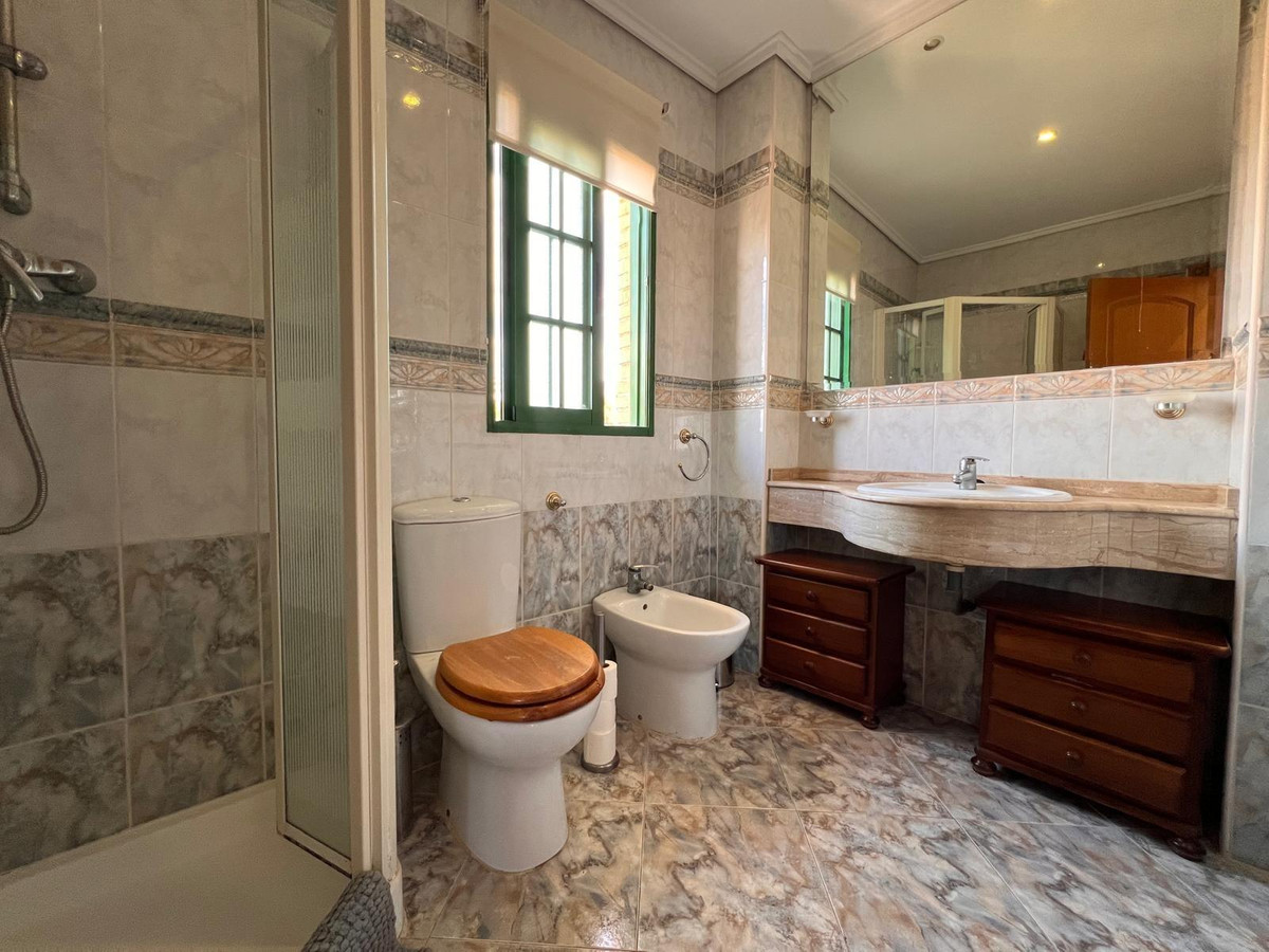 ShowFeedImage House – Bungalow in Benidorm