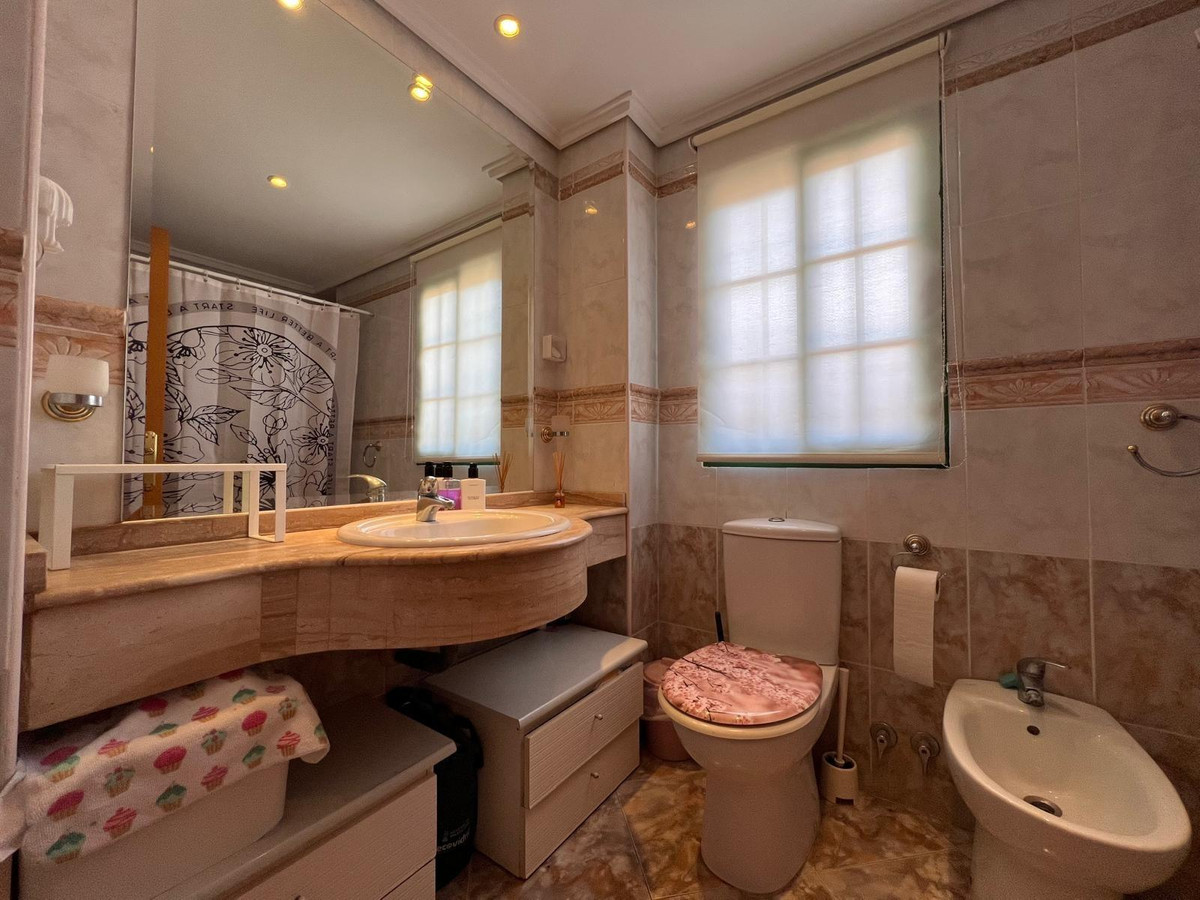 ShowFeedImage House – Bungalow in Benidorm