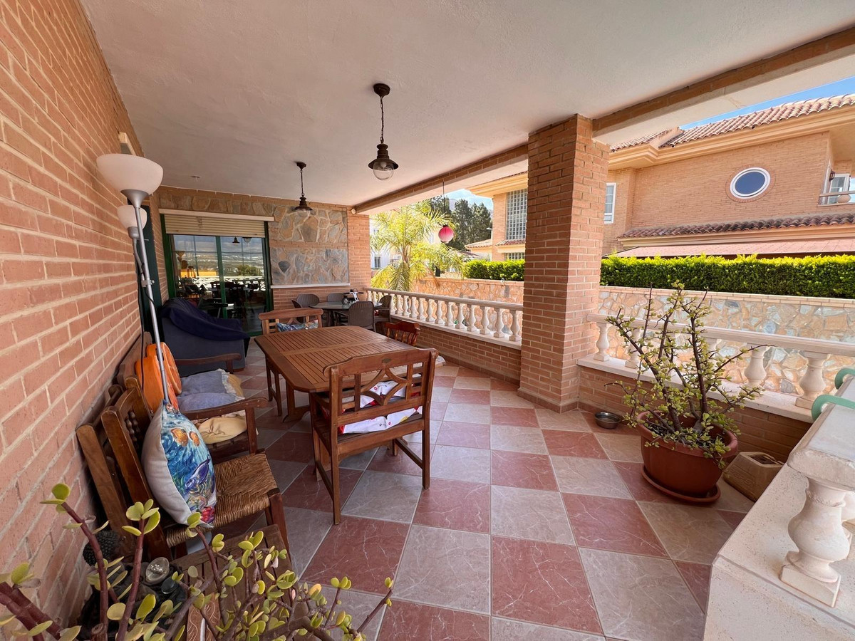 ShowFeedImage House – Bungalow in Benidorm