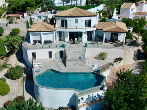 House – Detached Villa in Altea