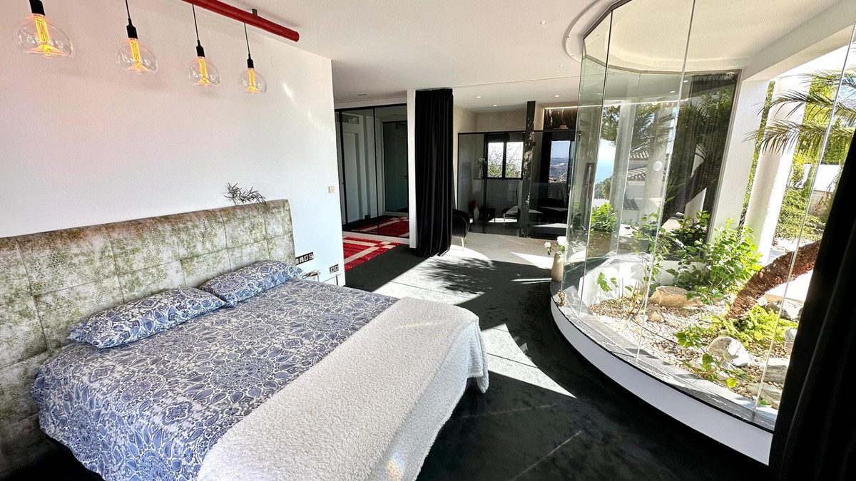 House – Detached Villa in Altea