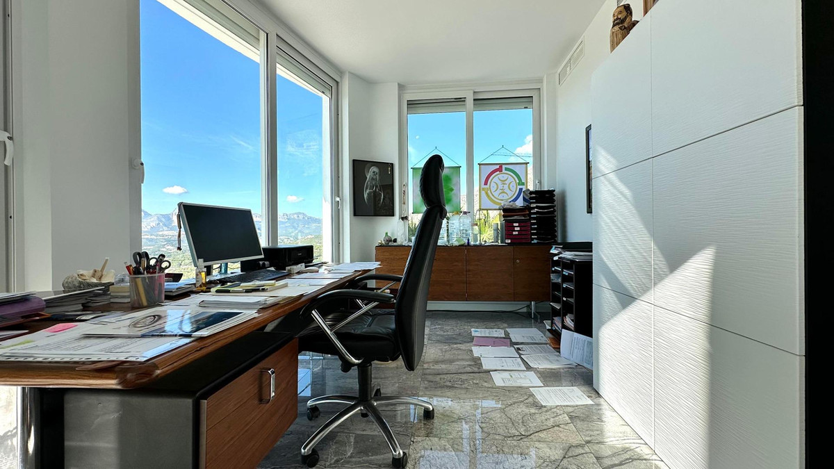 House – Detached Villa in Altea