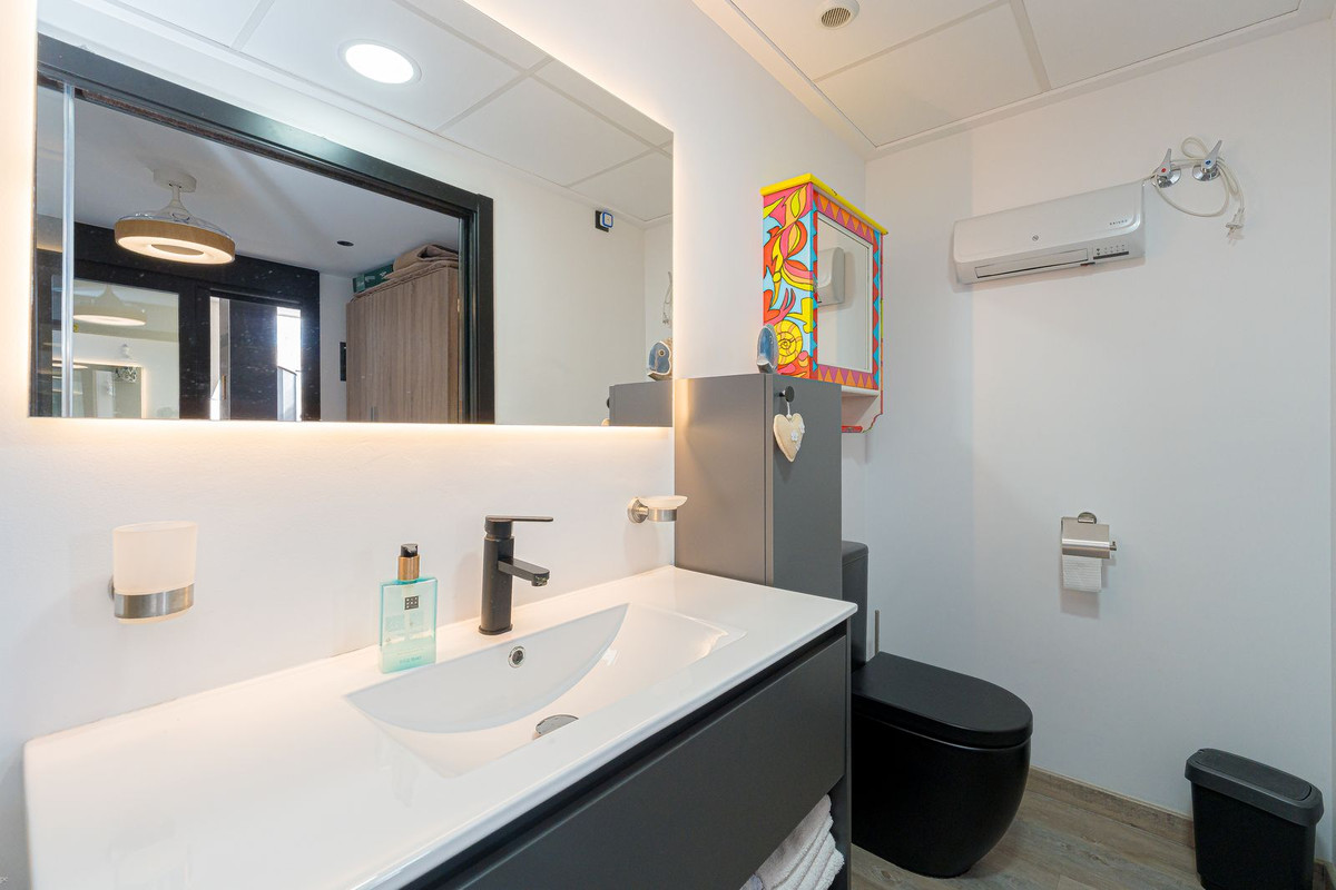 ShowFeedImage Apartment – Middle Floor Apartment in Formentera del Segura