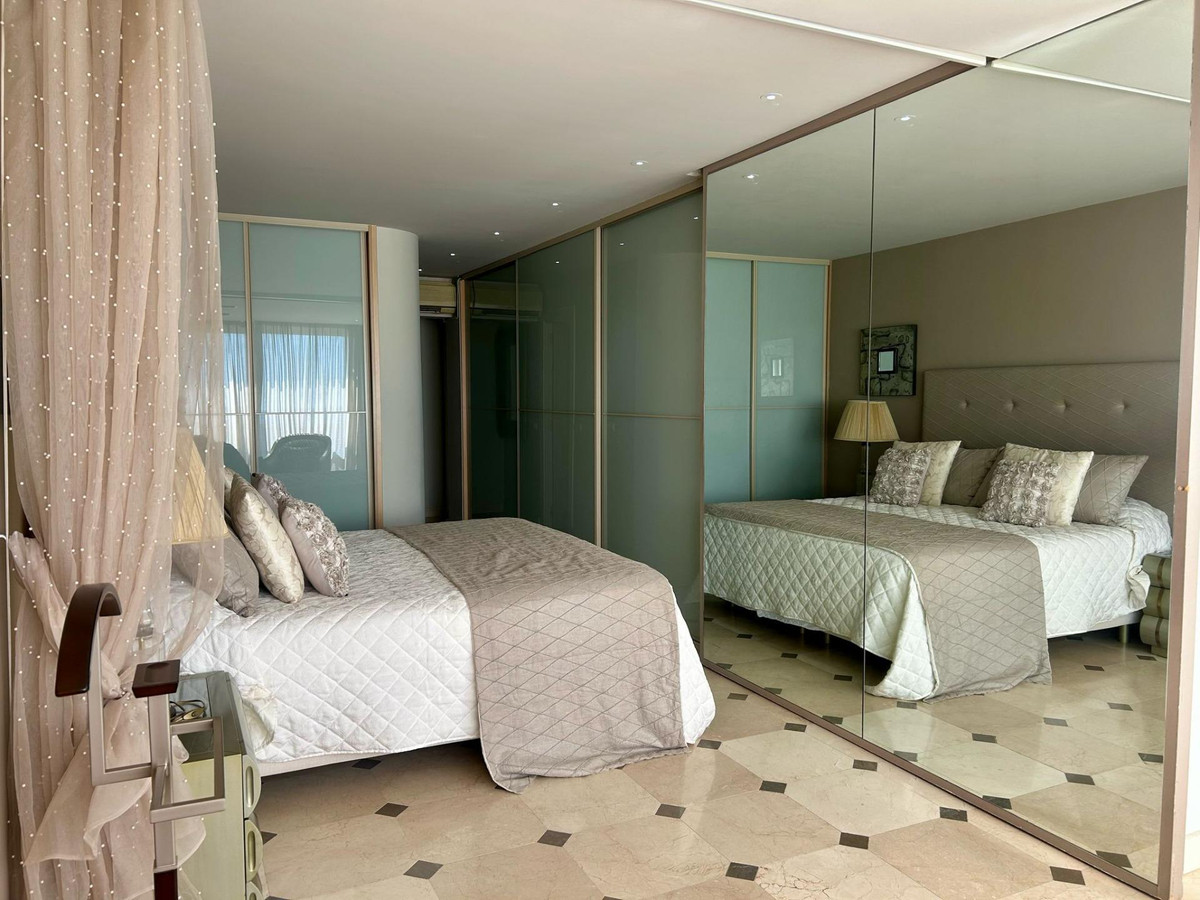 ShowFeedImage Apartment – Middle Floor Apartment in Benidorm