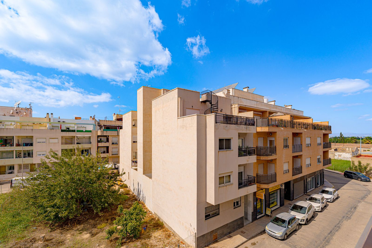 ShowFeedImage Apartment – Middle Floor Apartment in Formentera del Segura