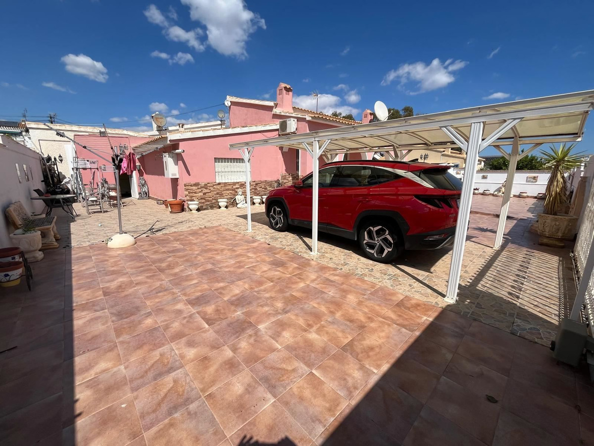 House – Detached Villa in Orihuela