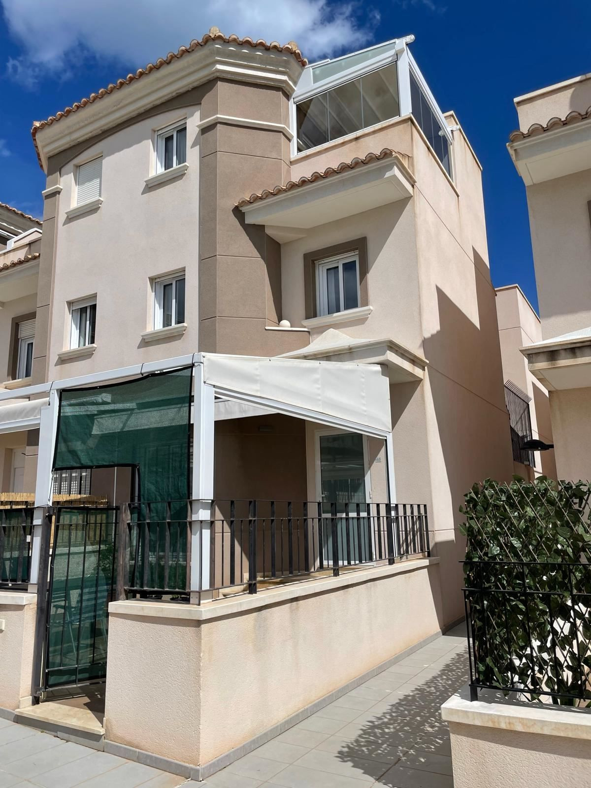 House – Townhouse in Santa Pola