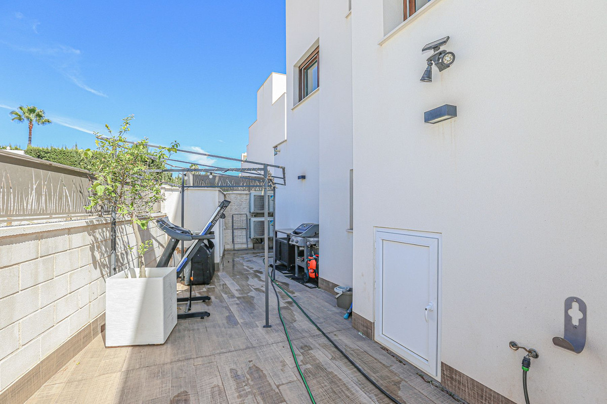 ShowFeedImage House – Detached Villa in Rojales