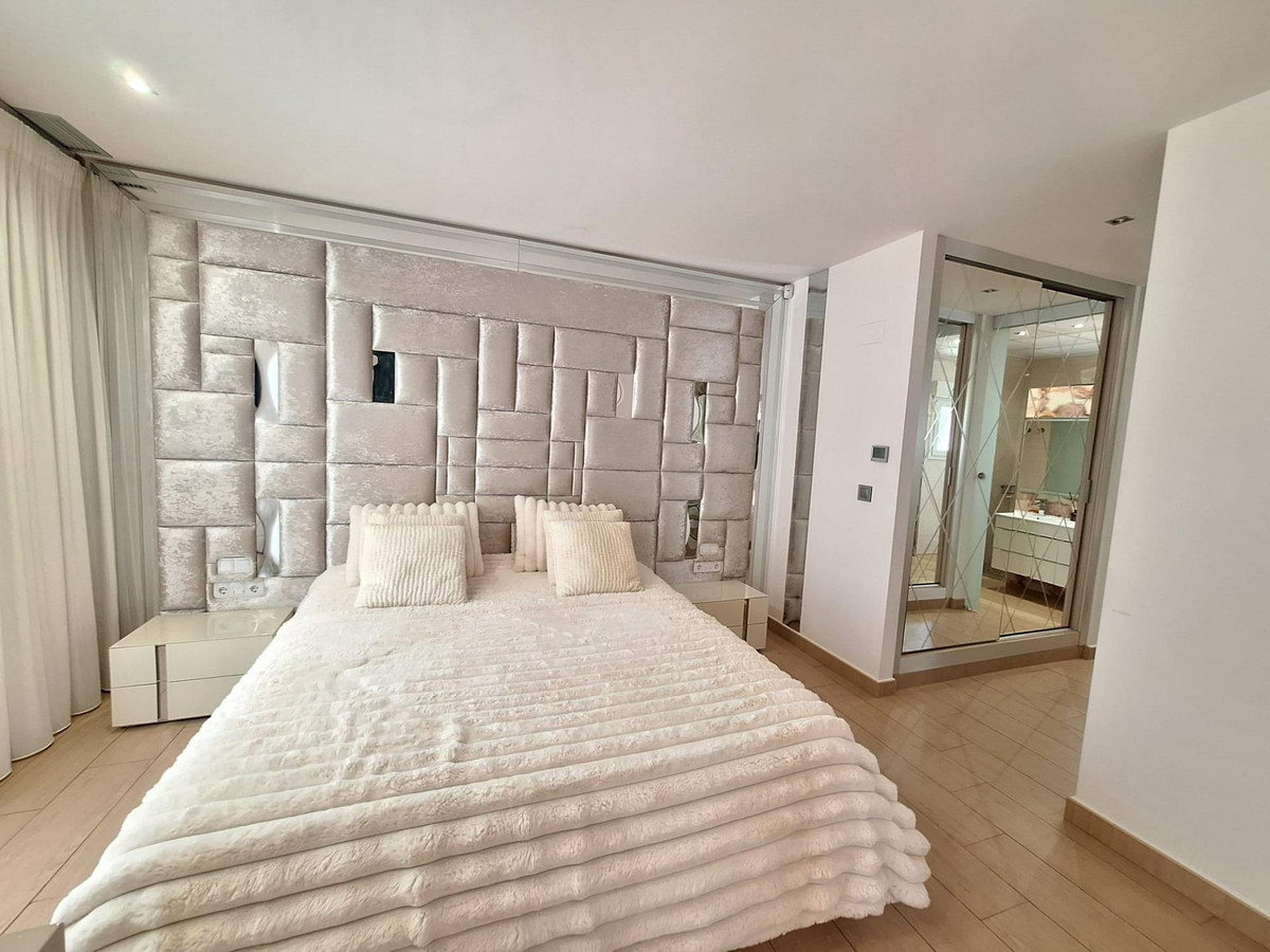 House – Detached Villa in Torrevieja