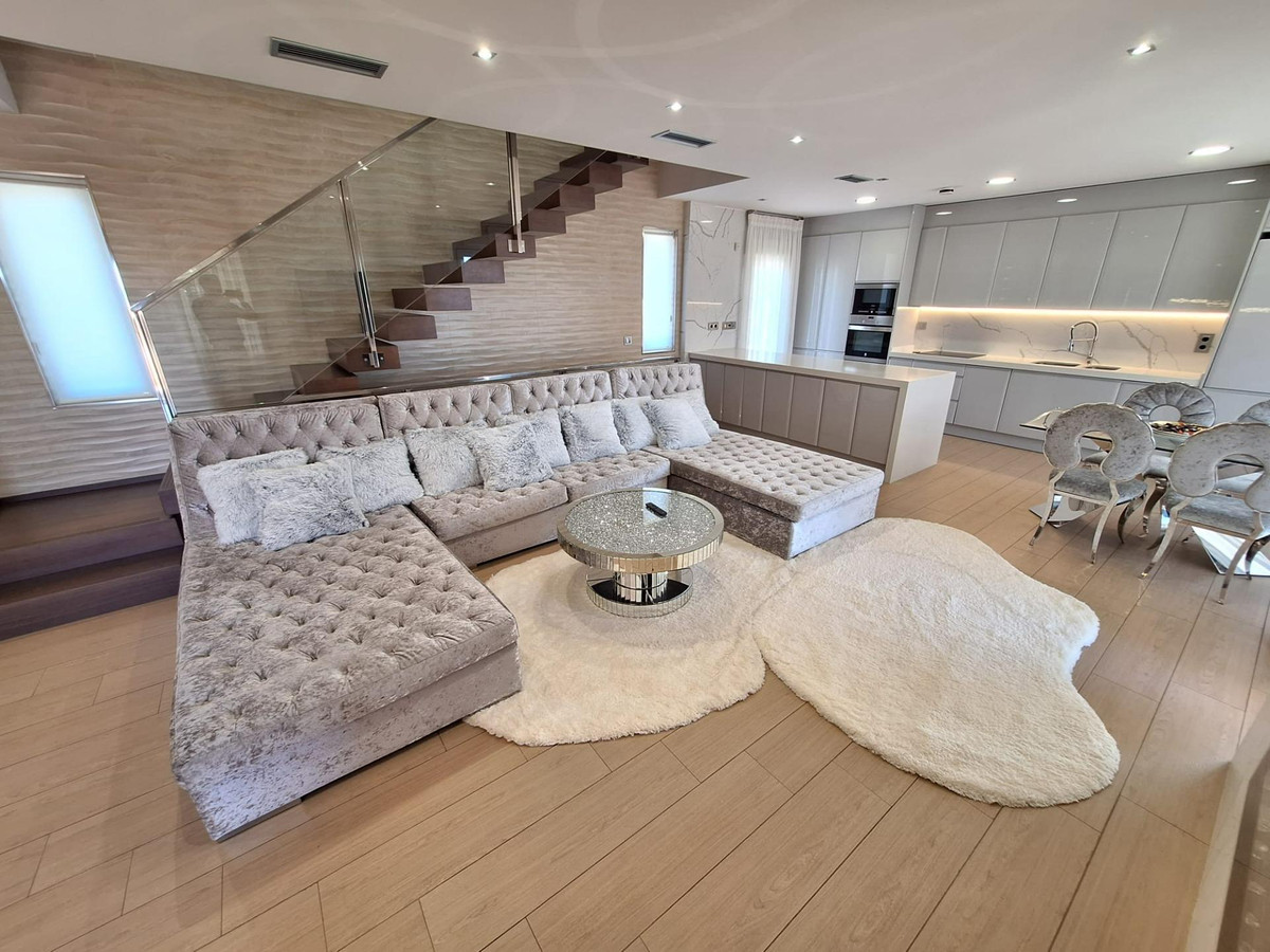 House – Detached Villa in Torrevieja