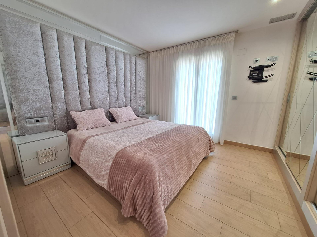 House – Detached Villa in Torrevieja
