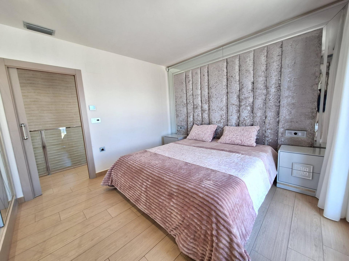 House – Detached Villa in Torrevieja