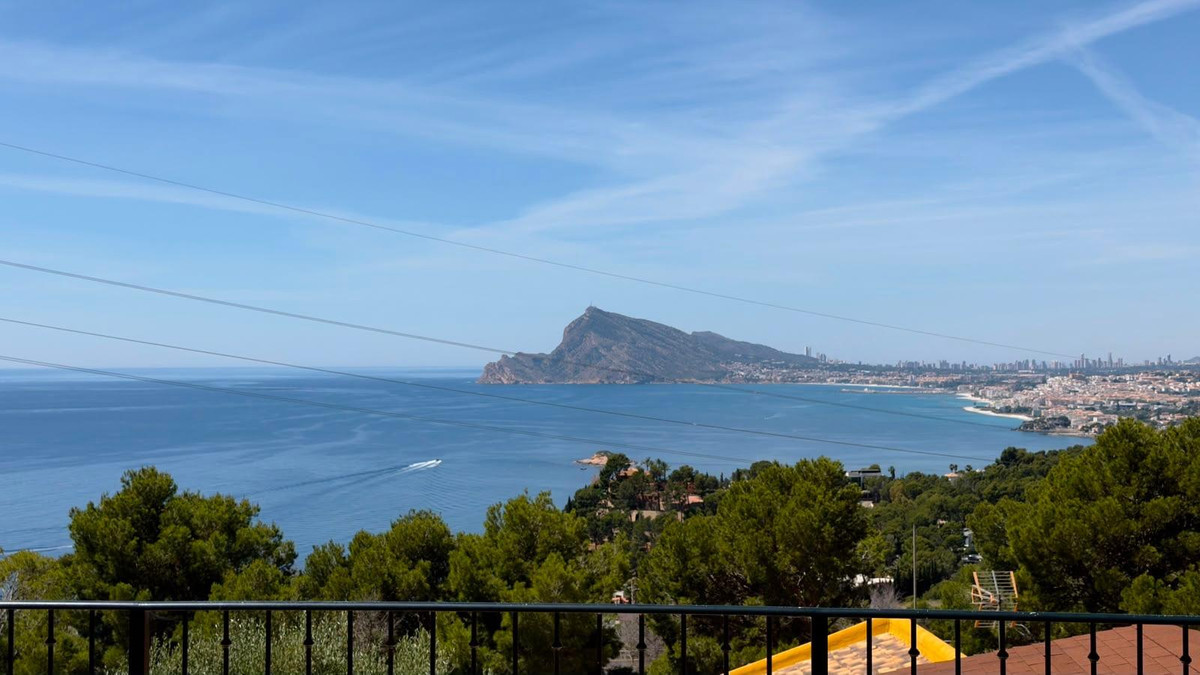 House – Bungalow in Altea