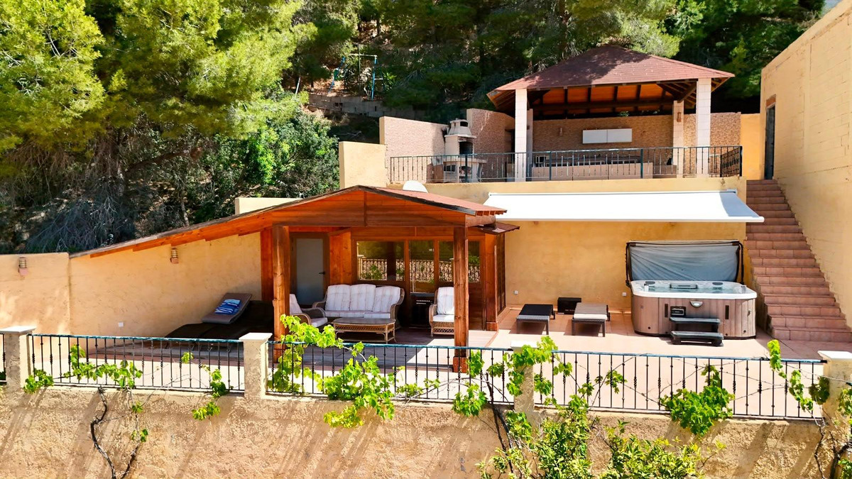 House – Bungalow in Altea