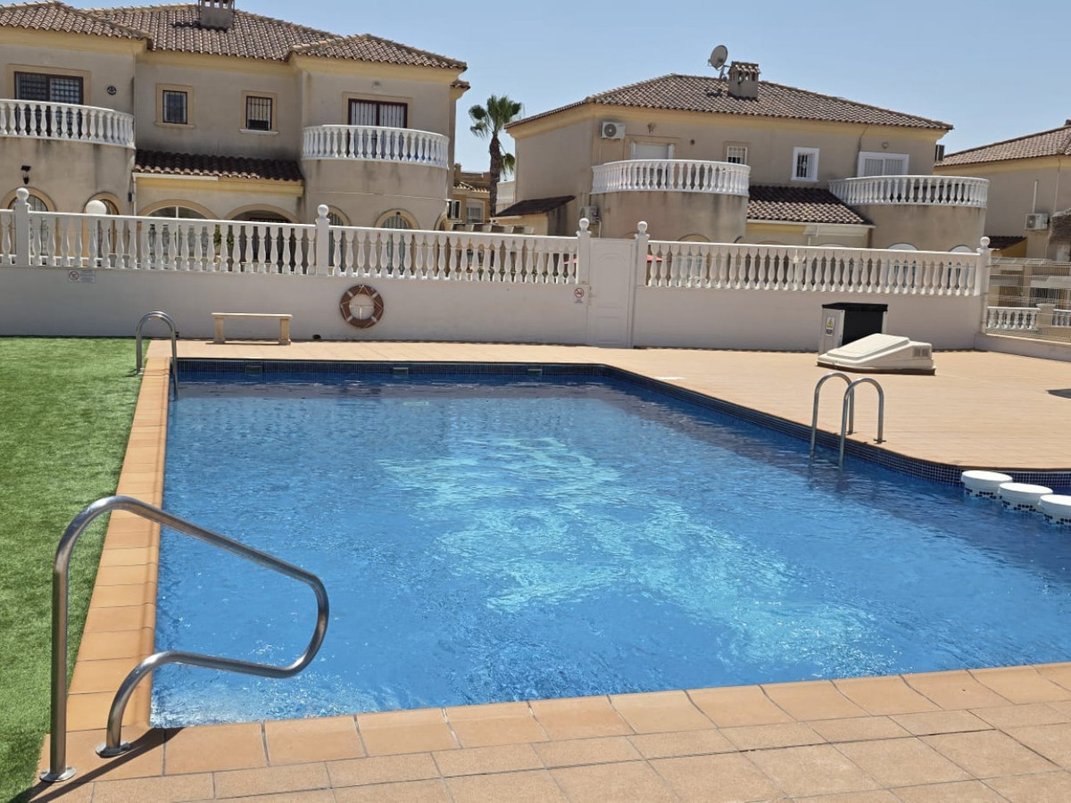 House – Townhouse in Torrevieja