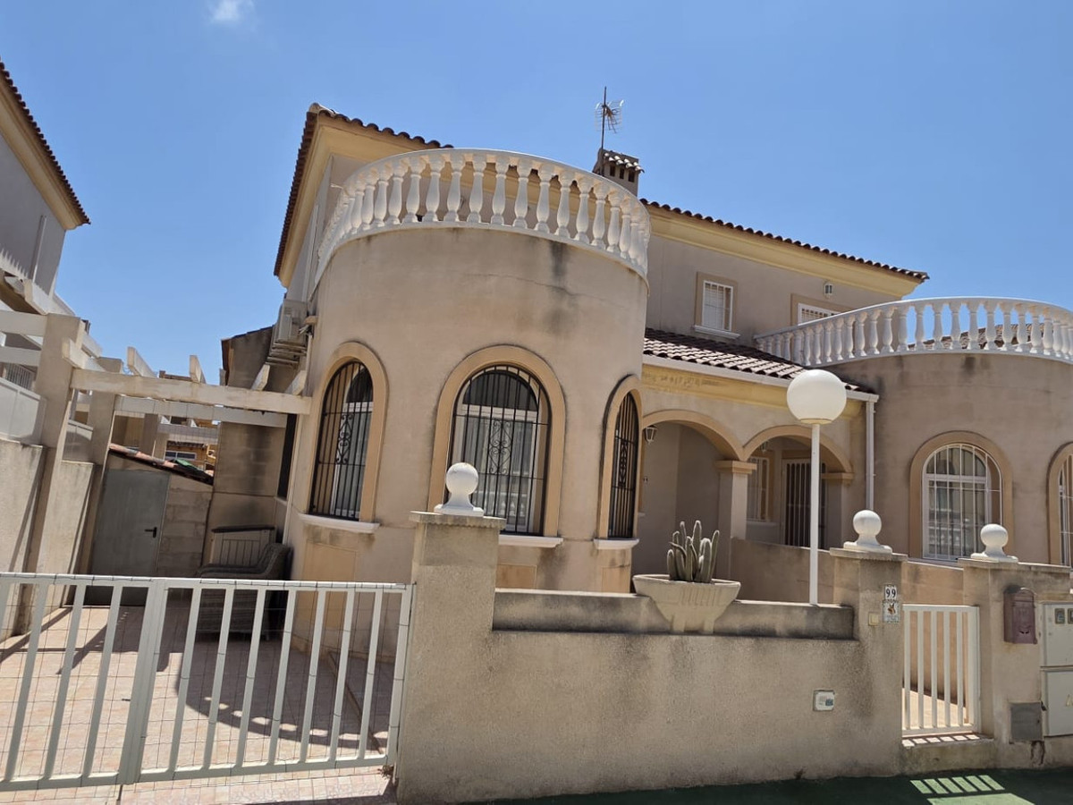 House – Townhouse in Torrevieja