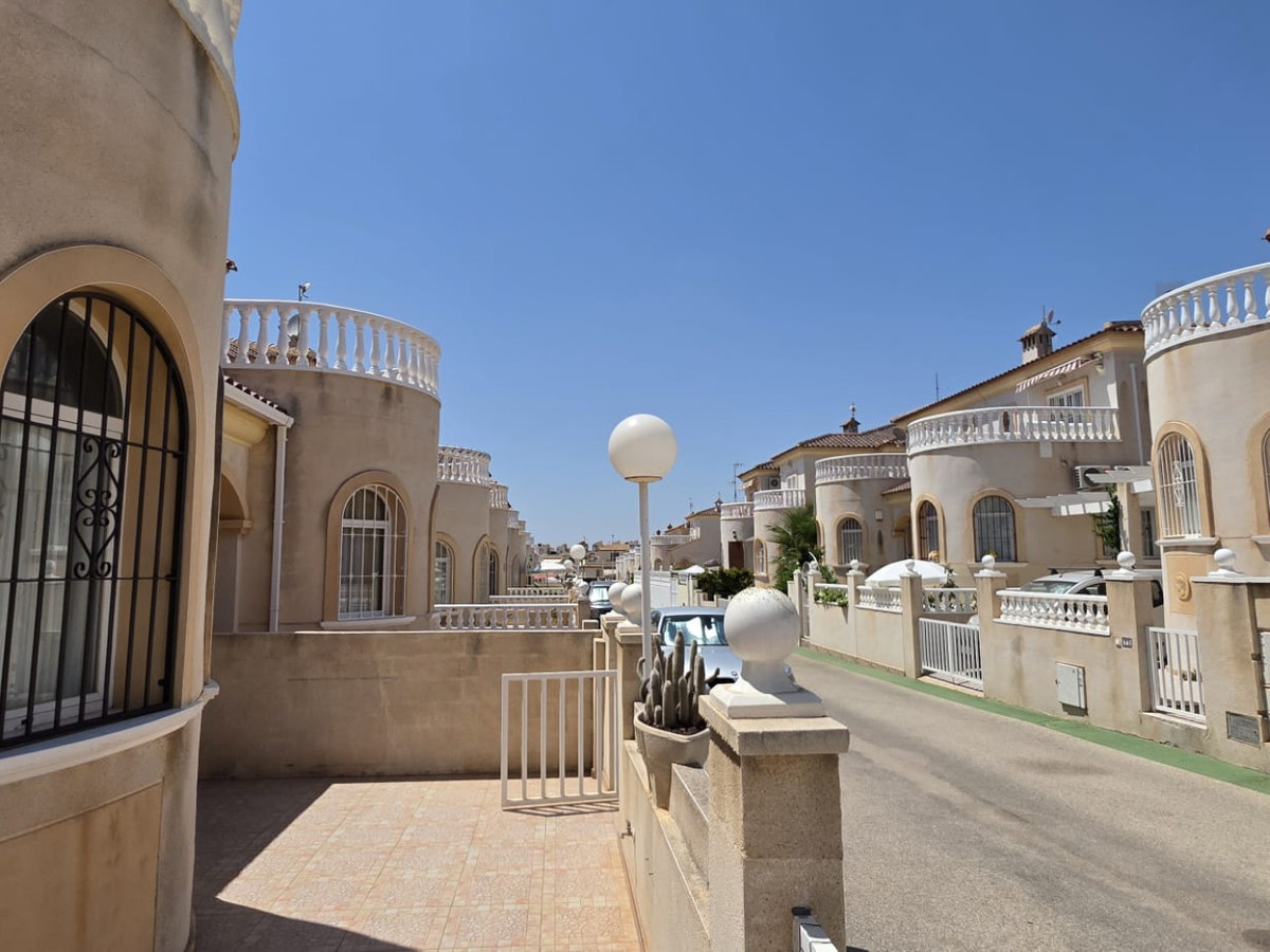 House – Townhouse in Torrevieja