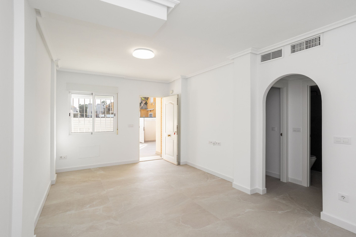 ShowFeedImage Apartment – Middle Floor Apartment in Pilar de la Horadada