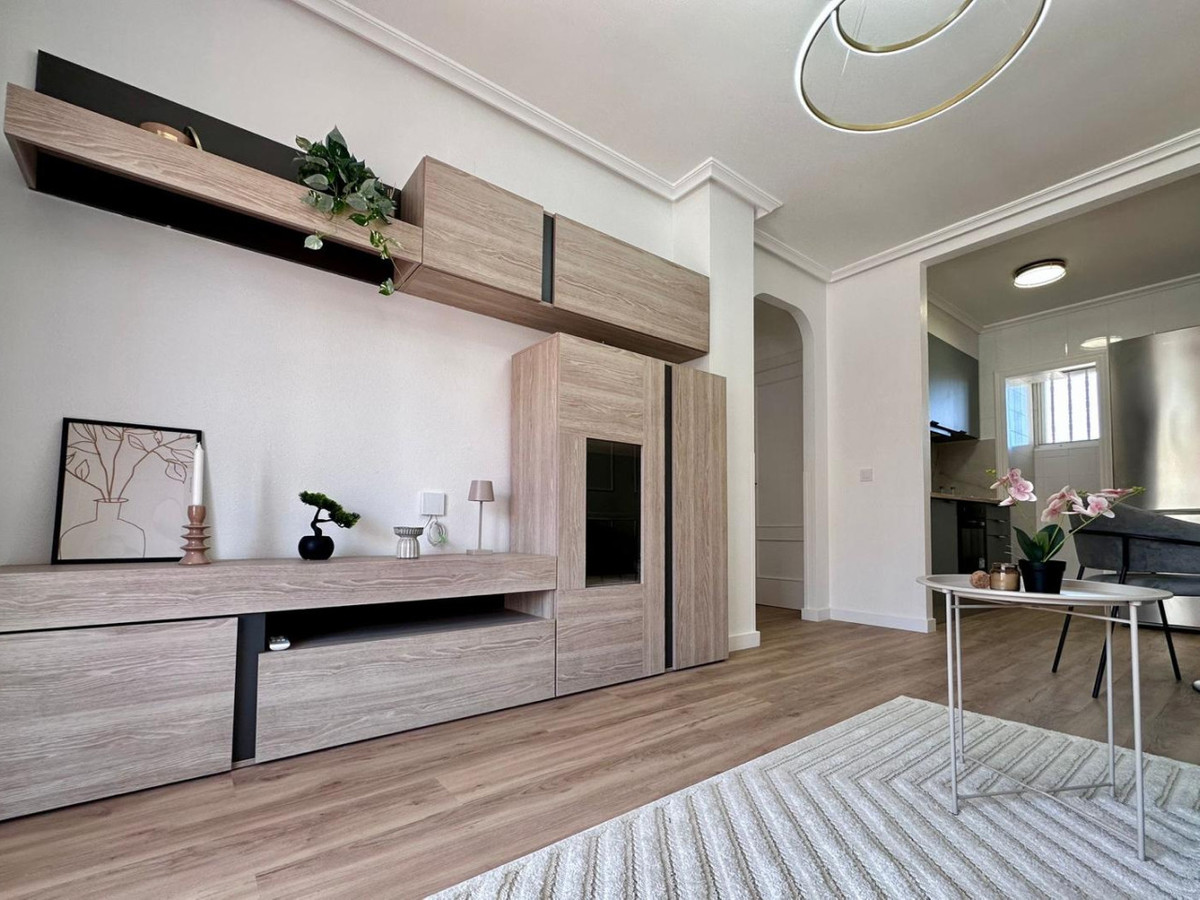 ShowFeedImage Apartment – Middle Floor Apartment in Torrevieja