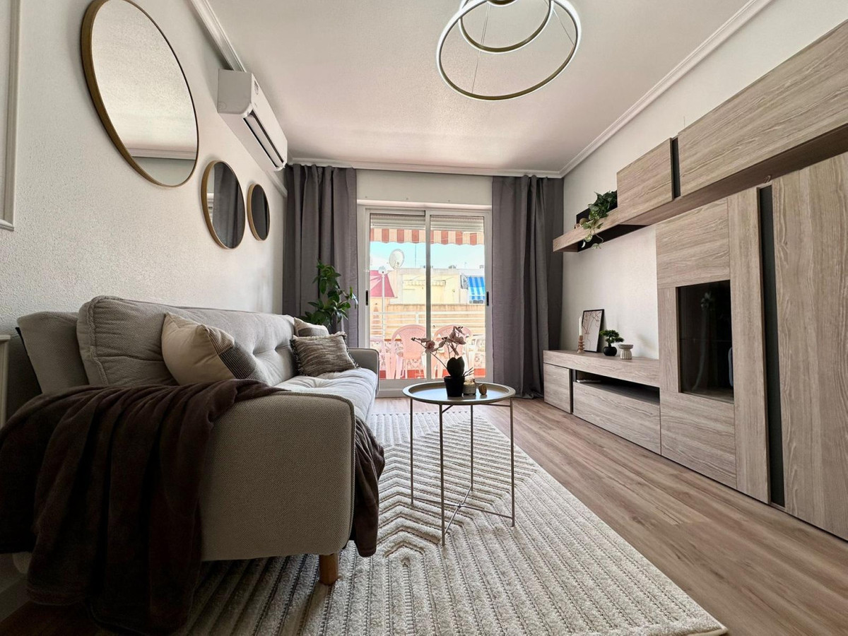 ShowFeedImage Apartment – Middle Floor Apartment in Torrevieja