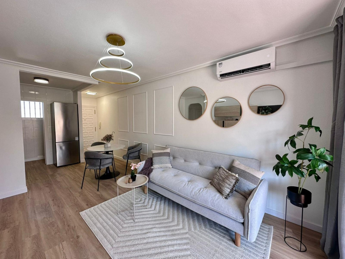 ShowFeedImage Apartment – Middle Floor Apartment in Torrevieja