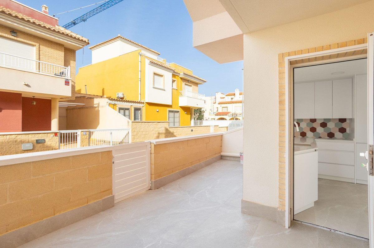 ShowFeedImage Apartment – Middle Floor Apartment in Pilar de la Horadada