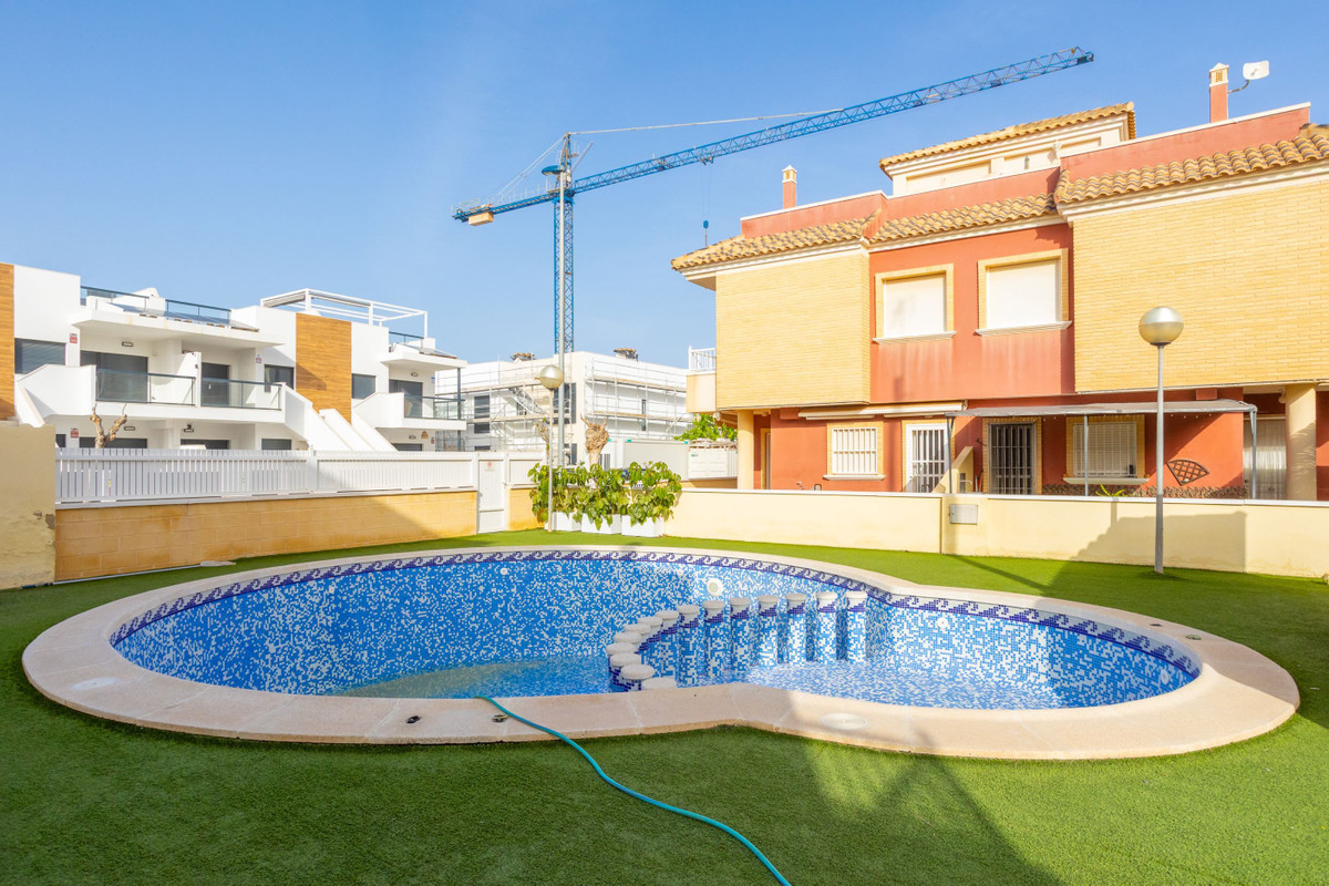 ShowFeedImage Apartment – Middle Floor Apartment in Pilar de la Horadada
