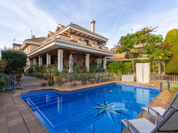 House – Detached Villa in Torrevieja