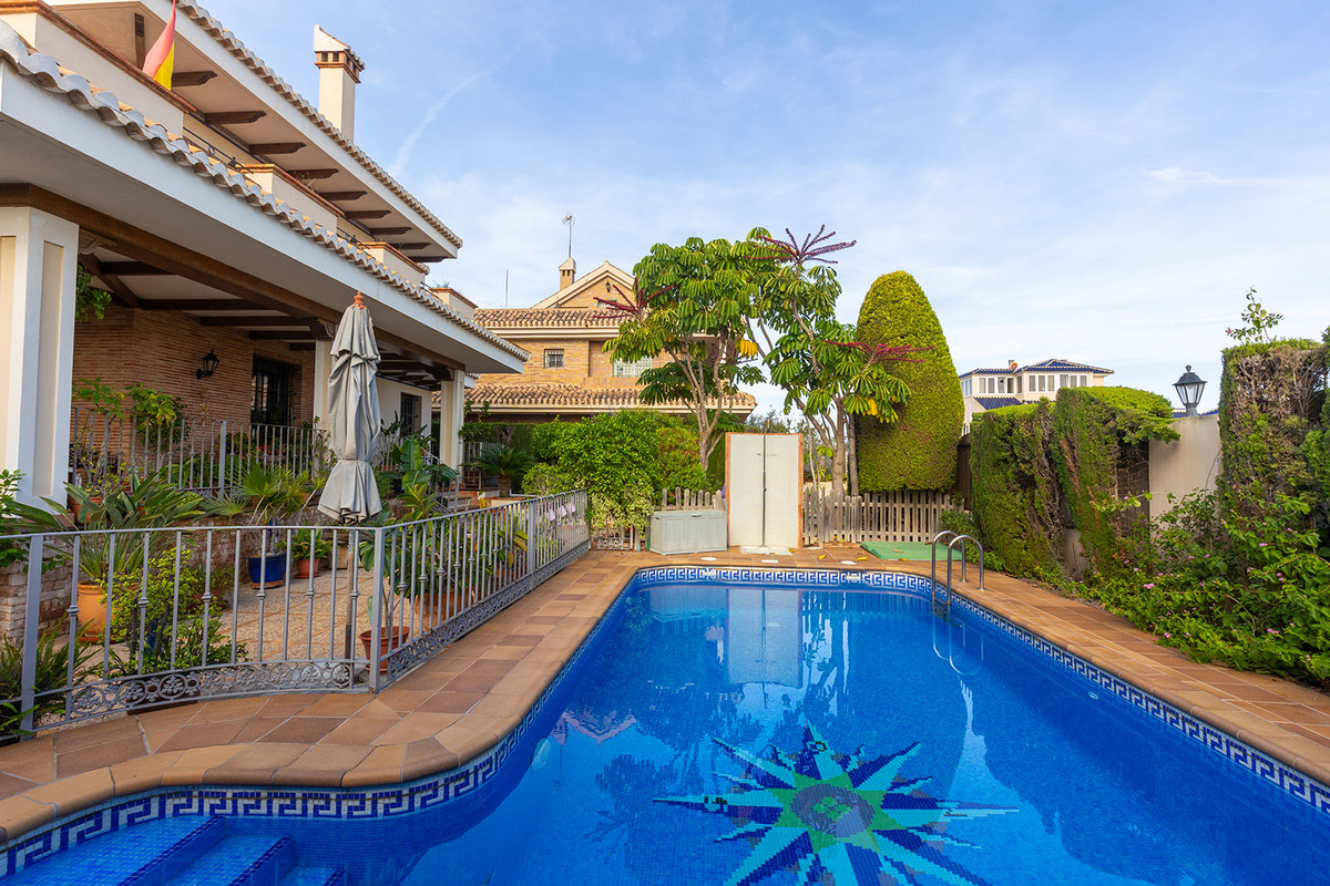 ShowFeedImage House – Detached Villa in Torrevieja