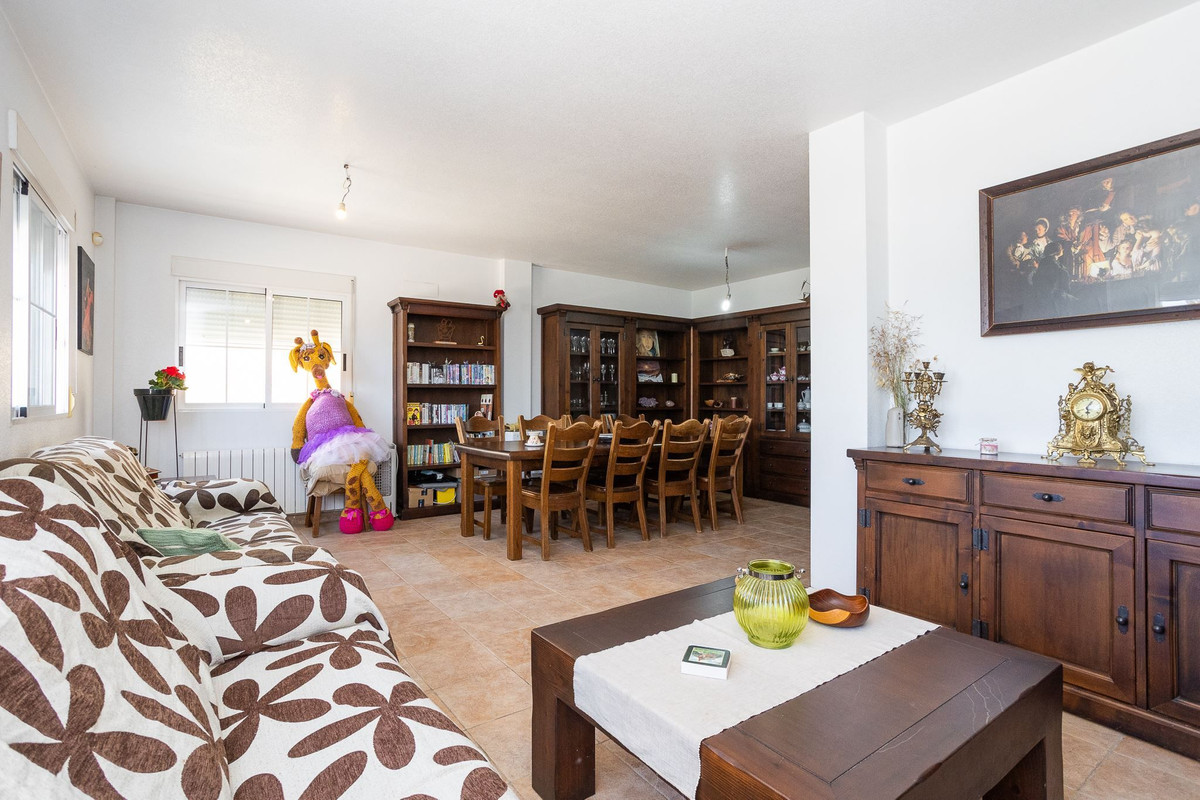 ShowFeedImage House – Detached Villa in Torrevieja