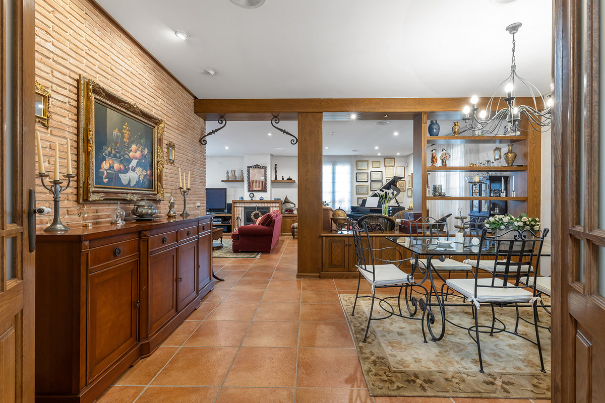ShowFeedImage House – Detached Villa in Torrevieja