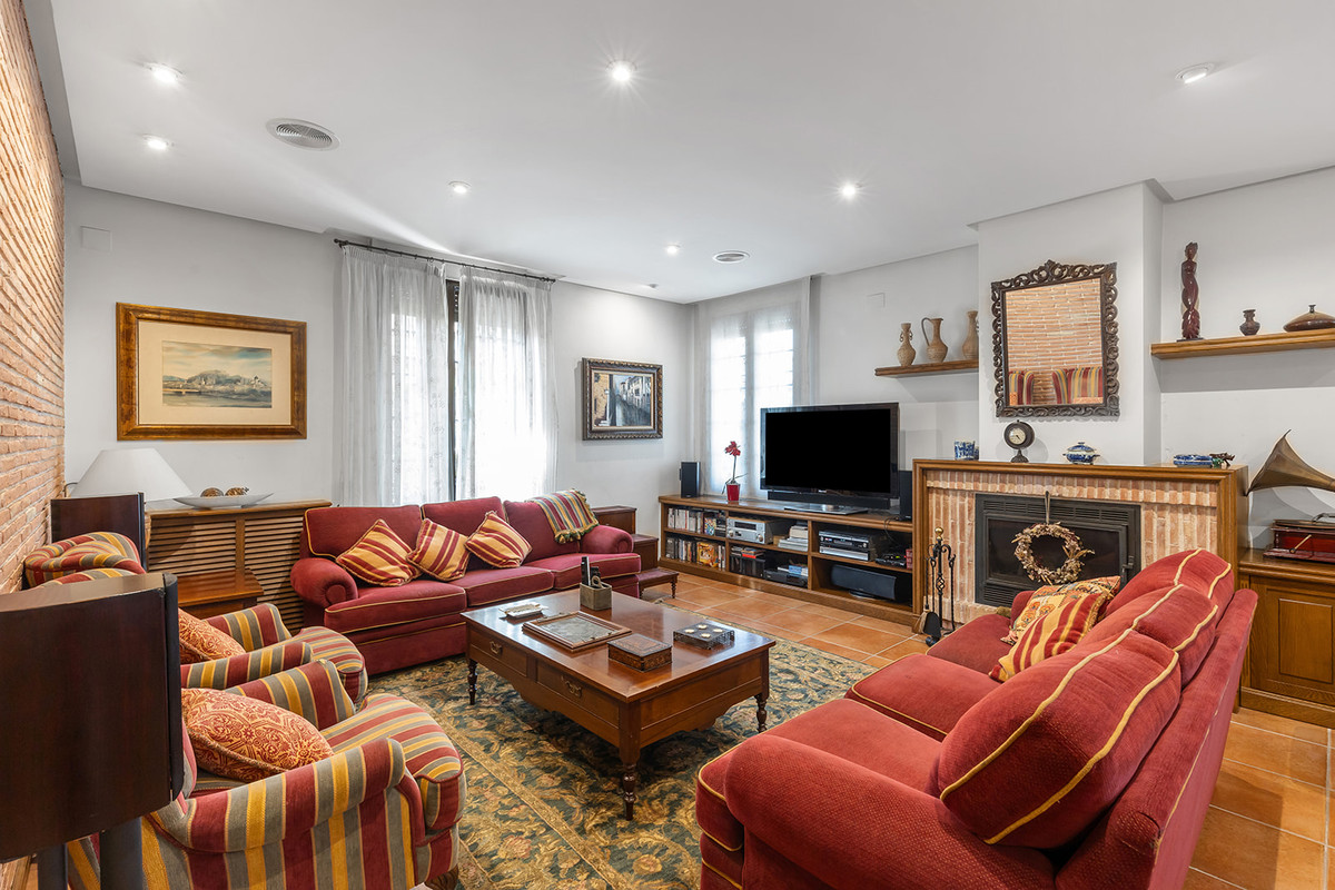 ShowFeedImage House – Detached Villa in Torrevieja