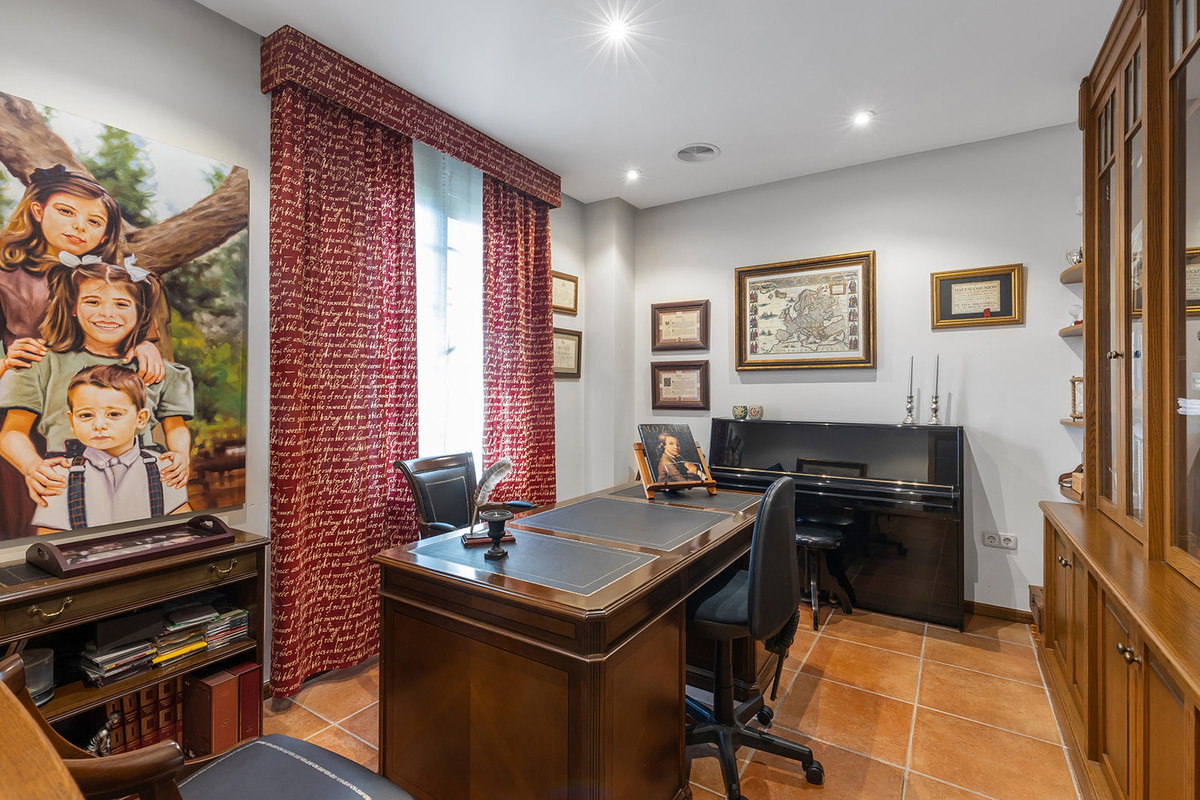 ShowFeedImage House – Detached Villa in Torrevieja