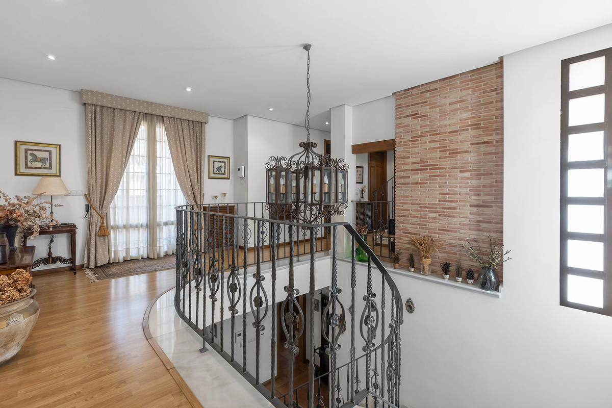 ShowFeedImage House – Detached Villa in Torrevieja