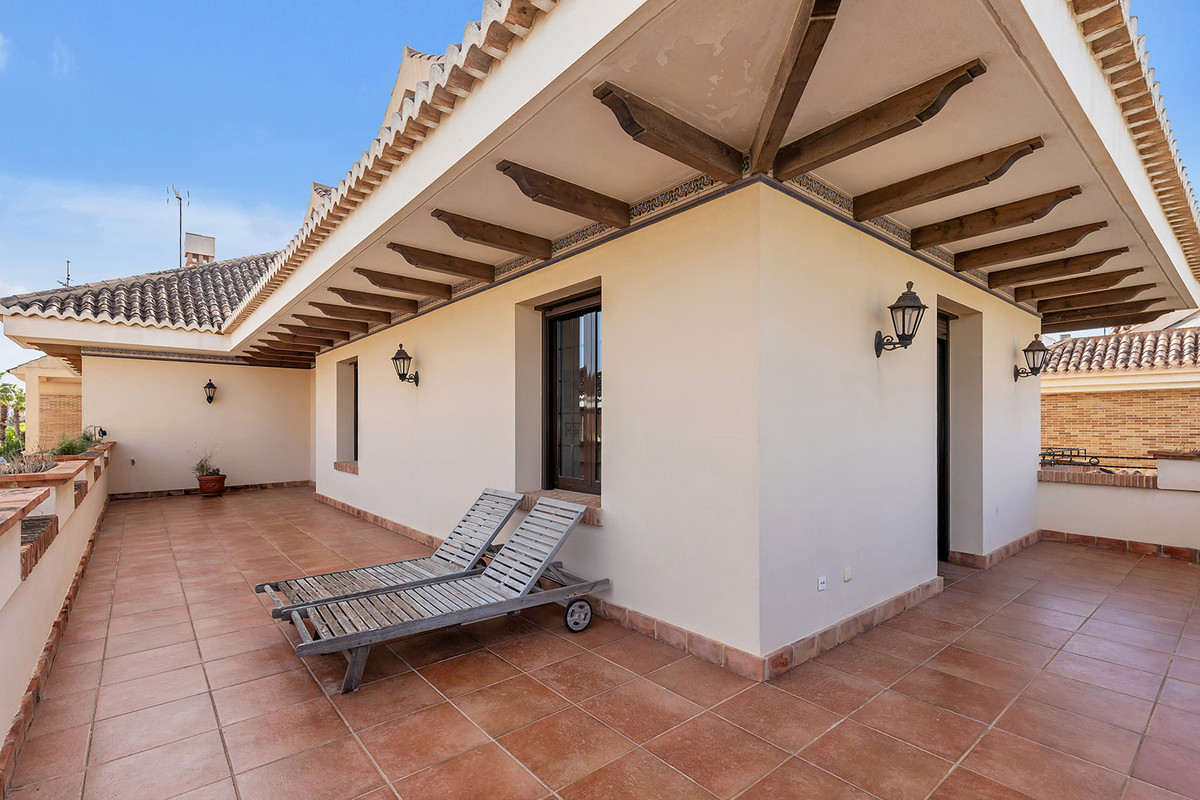 ShowFeedImage House – Detached Villa in Torrevieja