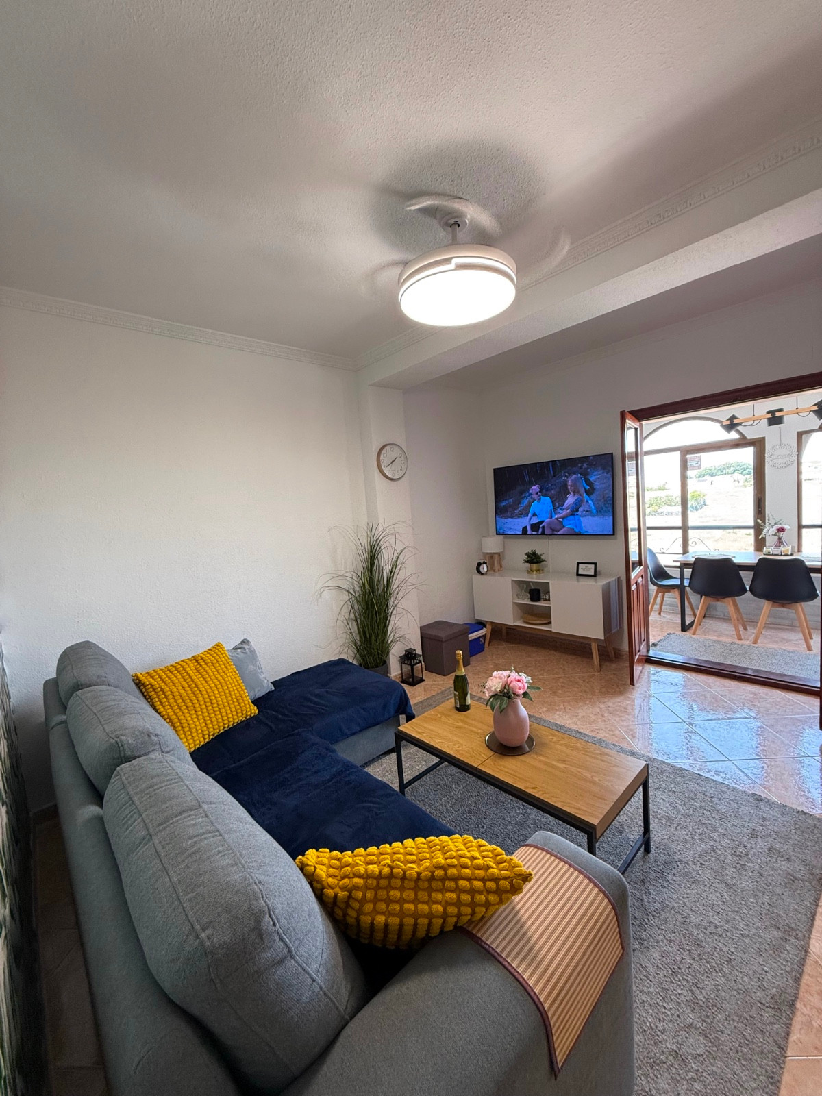 ShowFeedImage Apartment – Middle Floor Apartment in Torrevieja