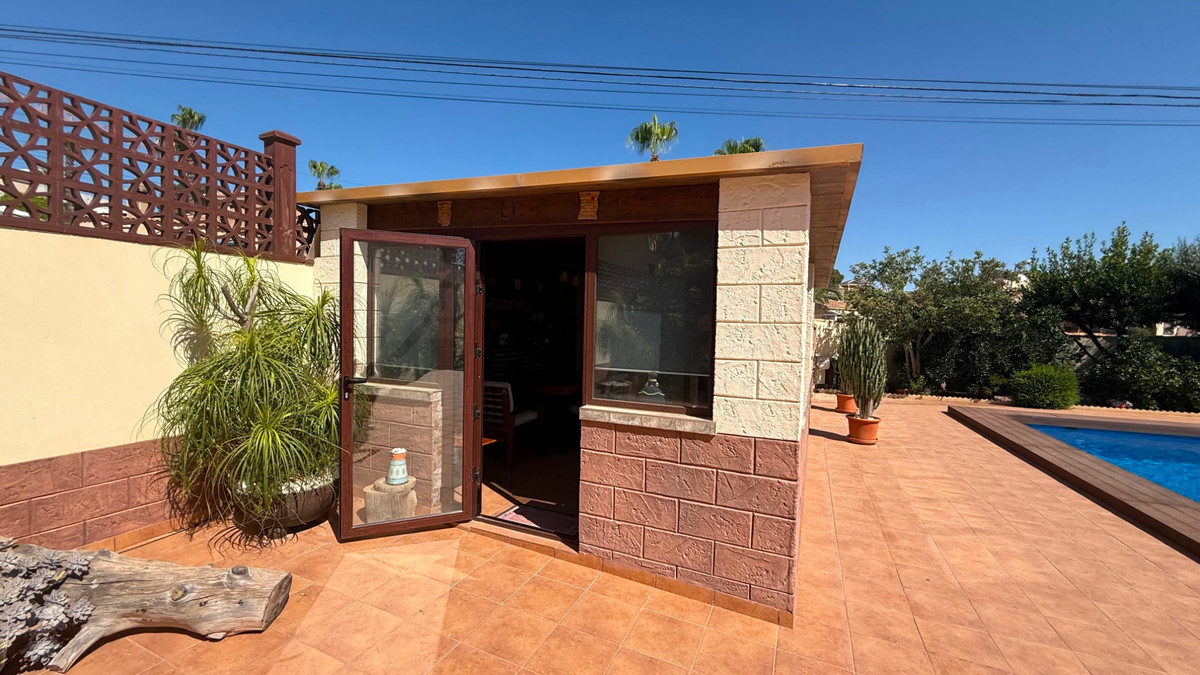 House – Detached Villa in Torrevieja