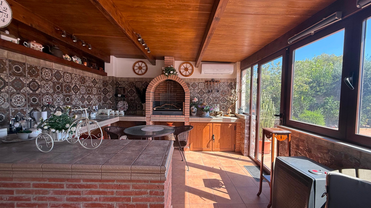House – Detached Villa in Torrevieja