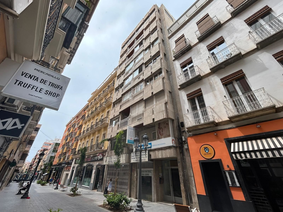 Apartment – Middle Floor Apartment in Alicante City
