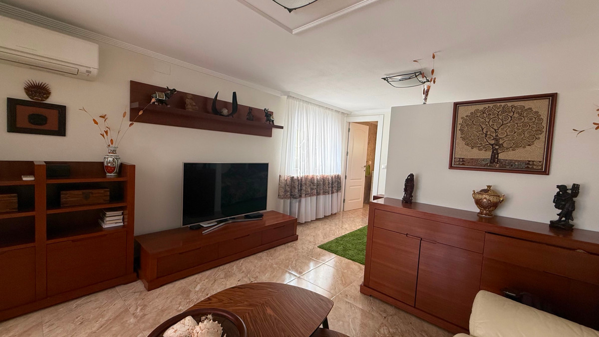 House – Detached Villa in Torrevieja