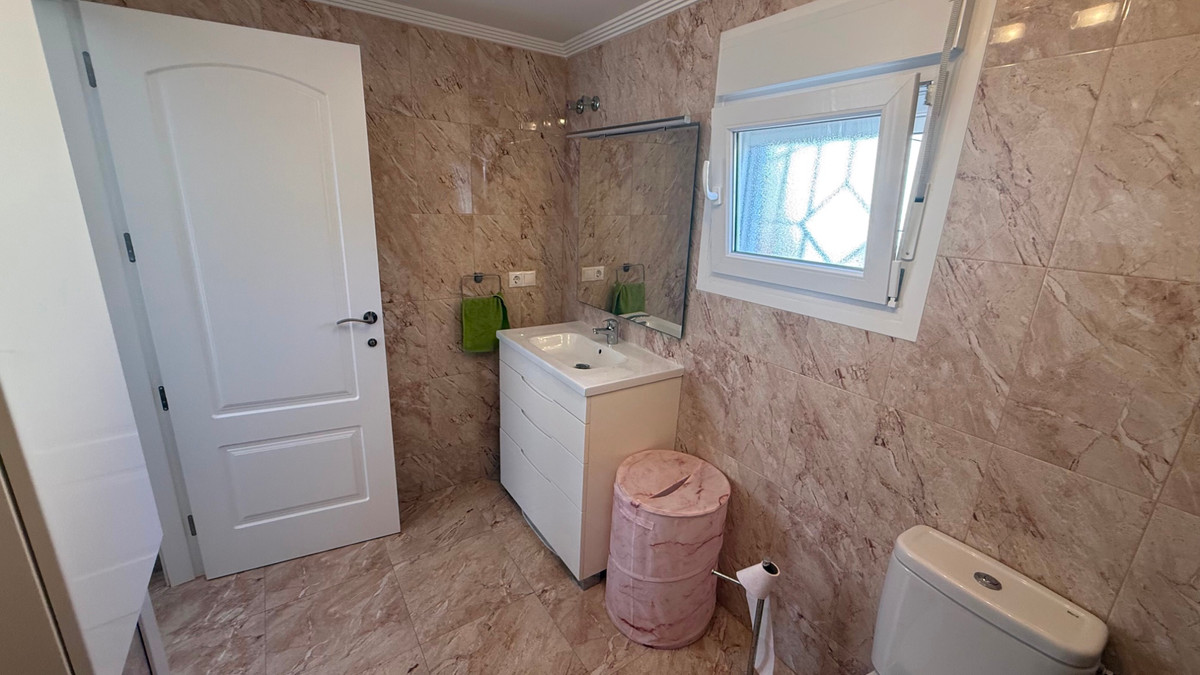 House – Detached Villa in Torrevieja