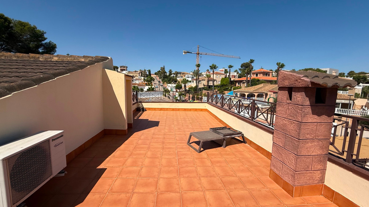 House – Detached Villa in Torrevieja