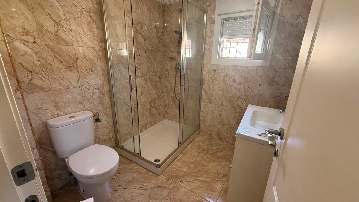 House – Detached Villa in Torrevieja