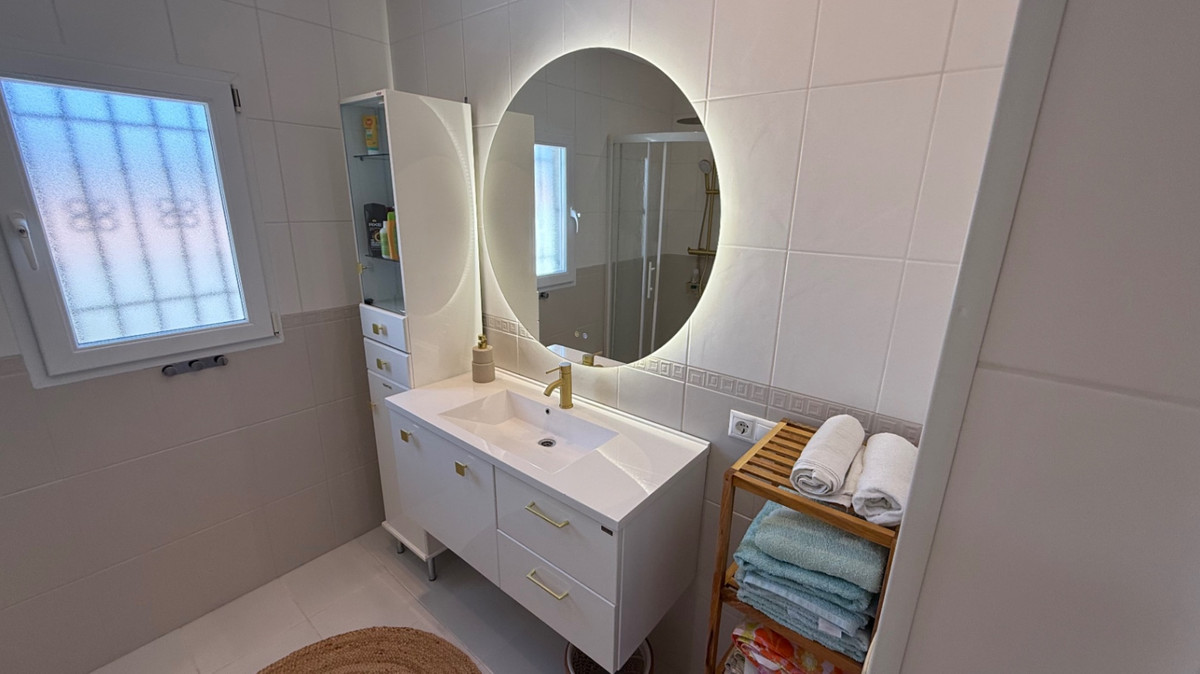 ShowFeedImage House – Detached Villa in Torrevieja