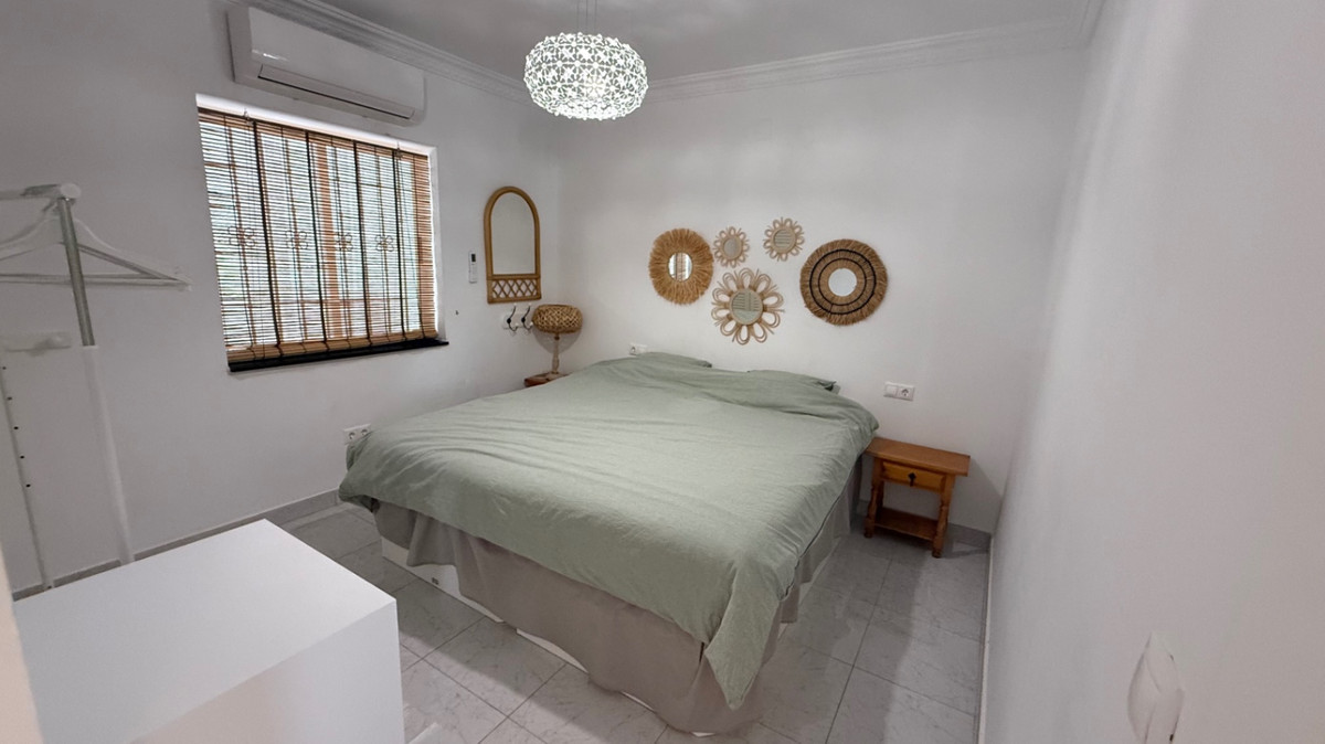 ShowFeedImage House – Detached Villa in Torrevieja