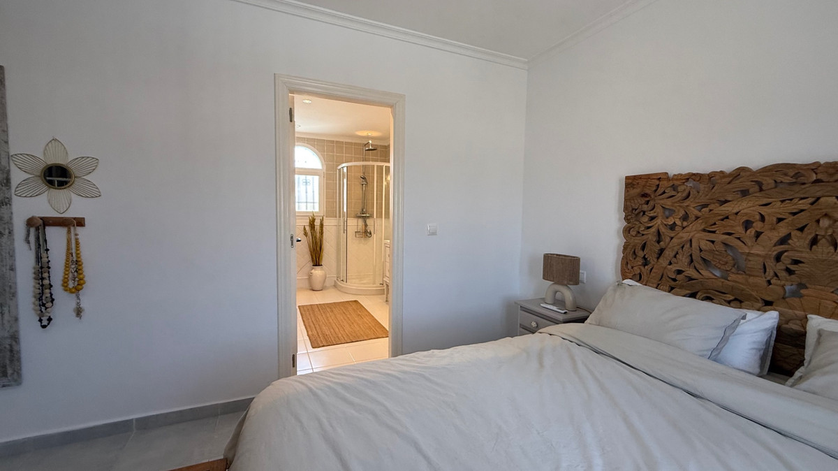 ShowFeedImage House – Detached Villa in Torrevieja